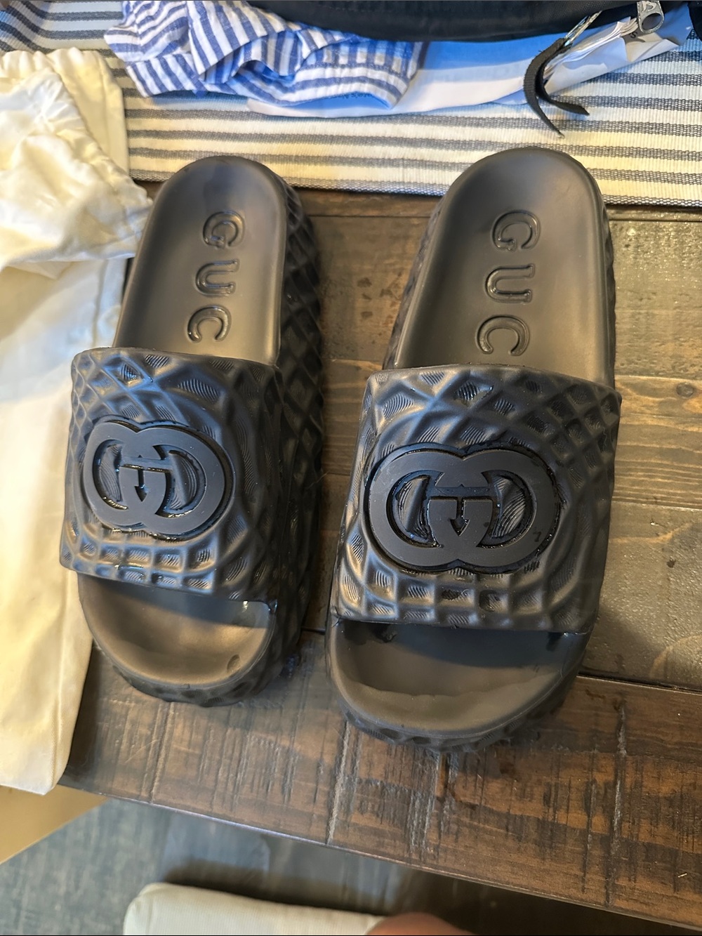 Gucci Men's Black Quilted Rubber Logo Slides
